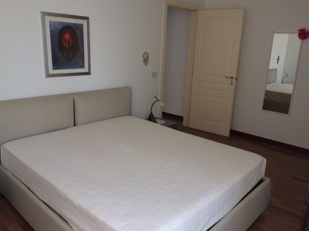 Apartment Largo Del Teatro Porto San Giorgio Ruang foto